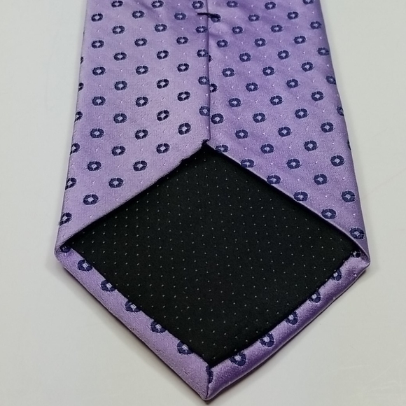 Donna Karen Beautiful 100% Pure Silk Men's Tie - Picture 4 of 6
